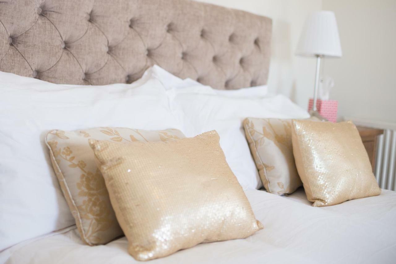 Double Room with Private Bathroom,863043086:JPEG