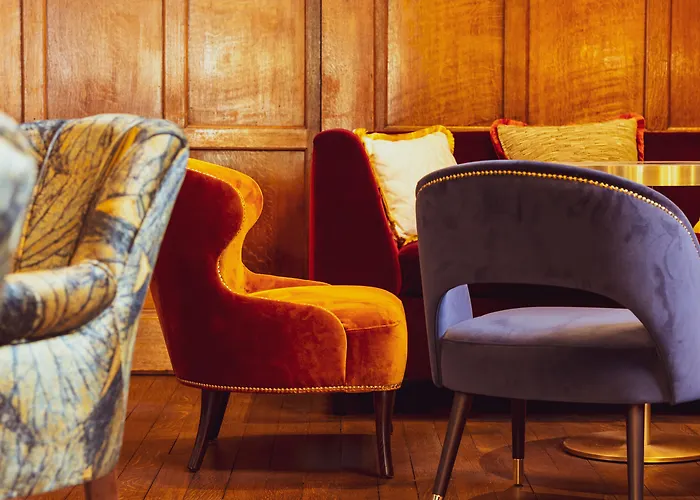 Elmbank , Tapestry Collection By Hilton